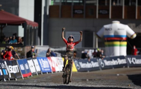 Mona Mitterwallner sacrée devenue championne du monde de VTT cross country juniors