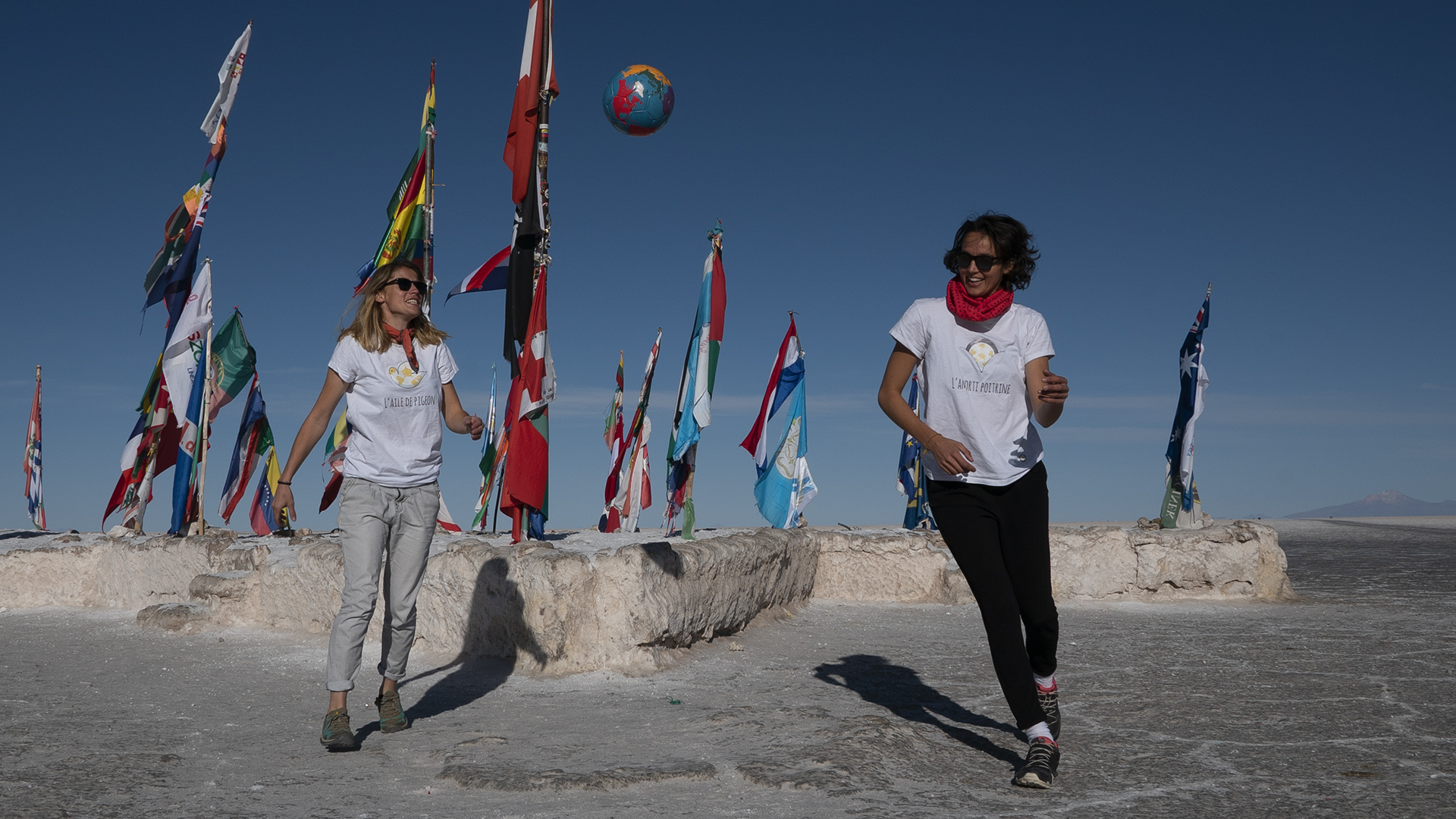 little miss soccer Rencontre en terre inconnue avec Melina Boetie et Candice Prevost