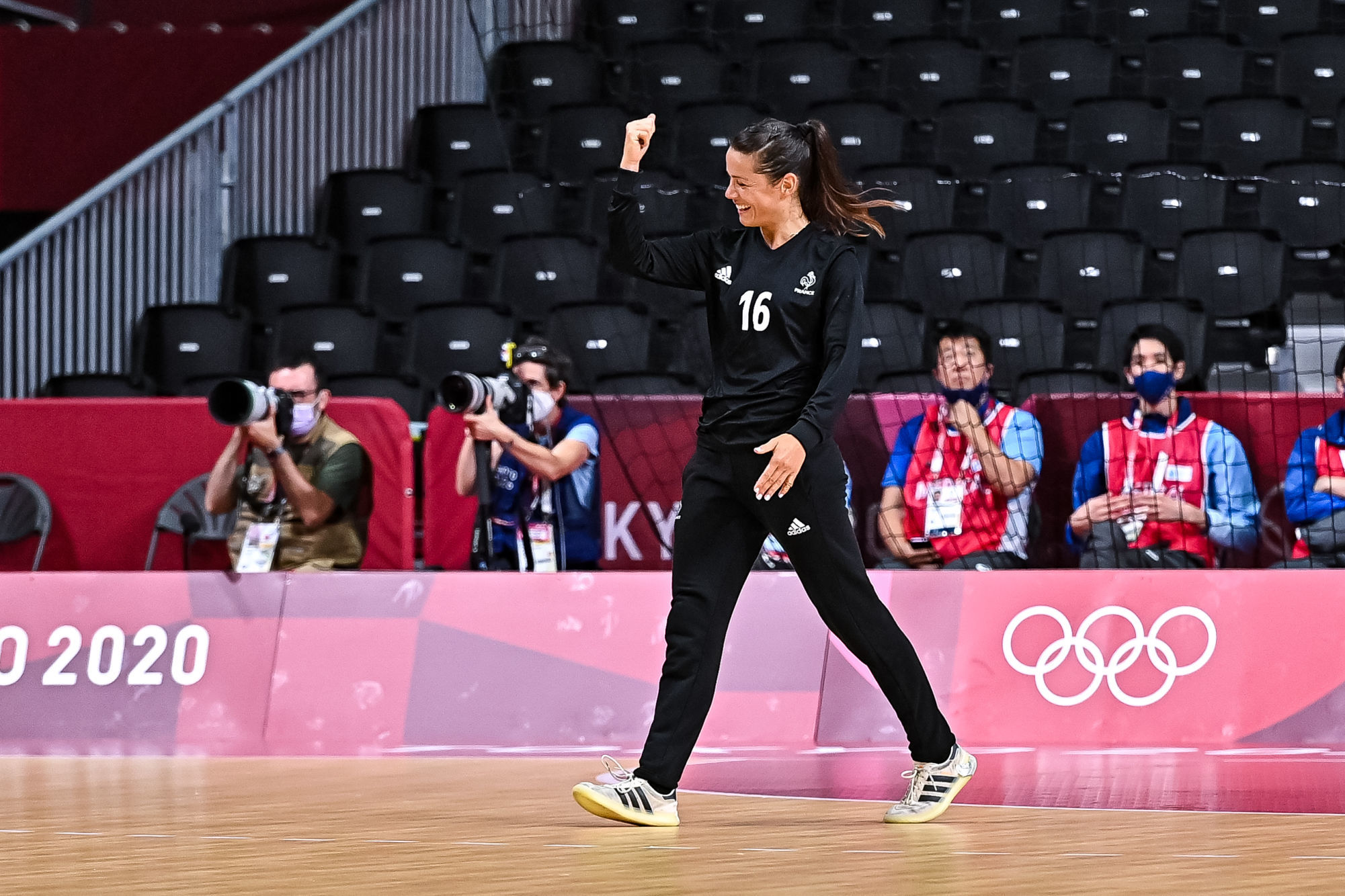 L'équipe de France de handball a ramporté sa demi-finale des Jeux Olympiques face à la Suède.