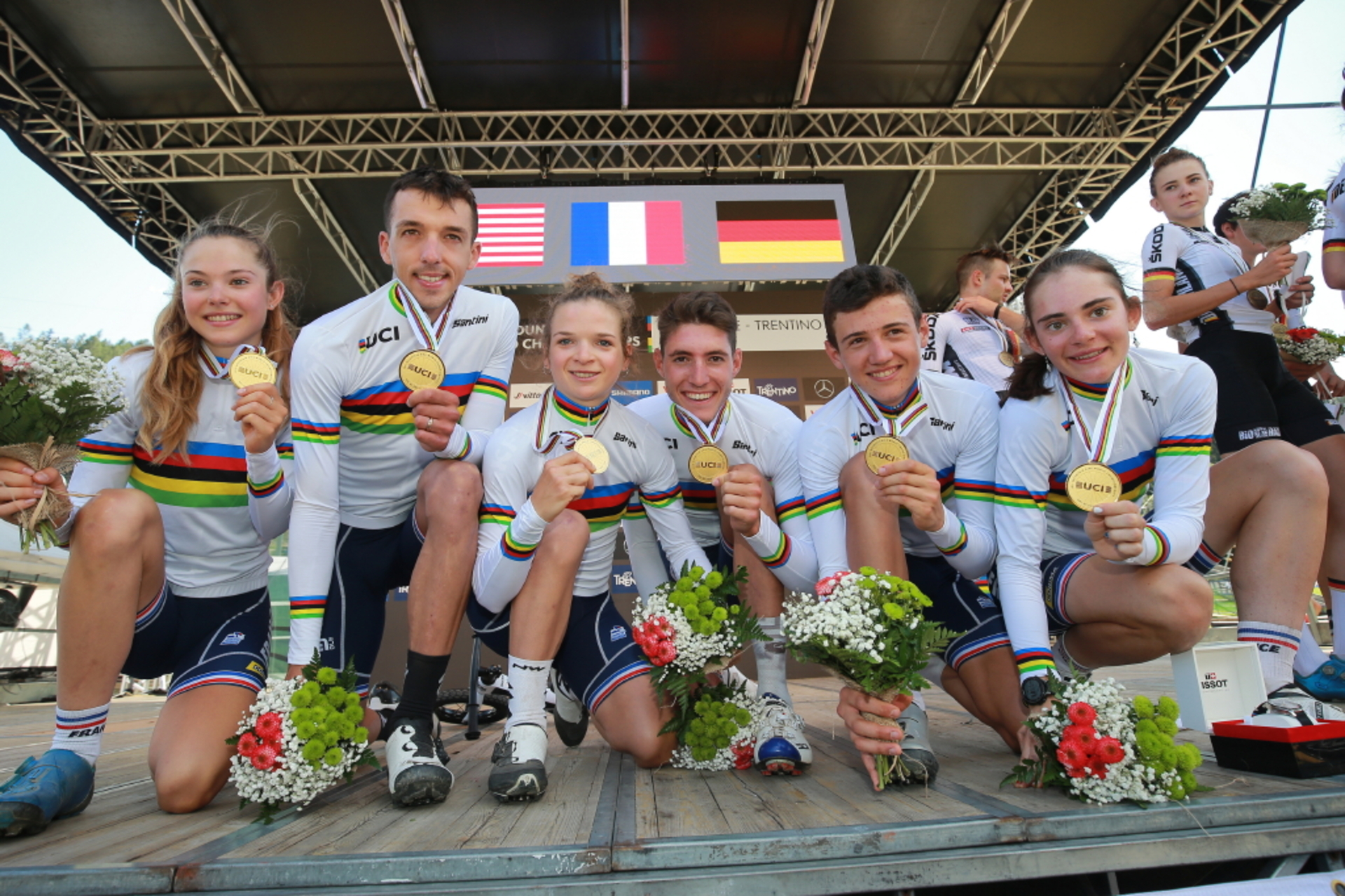 L'équipe de France de VTT relai mixte est championne du monde