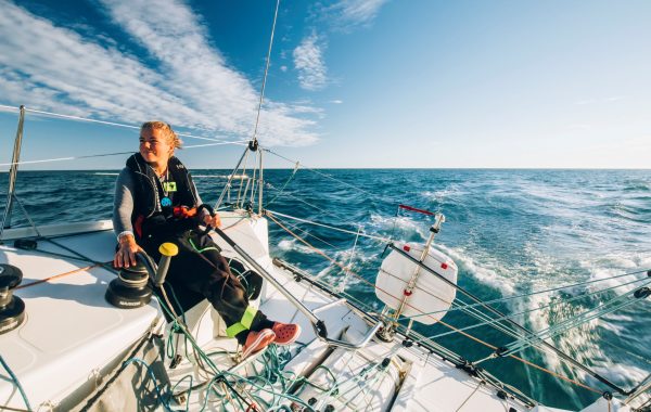 Charlotte Yven est une bizuth sur la Solitaire du Figaro.