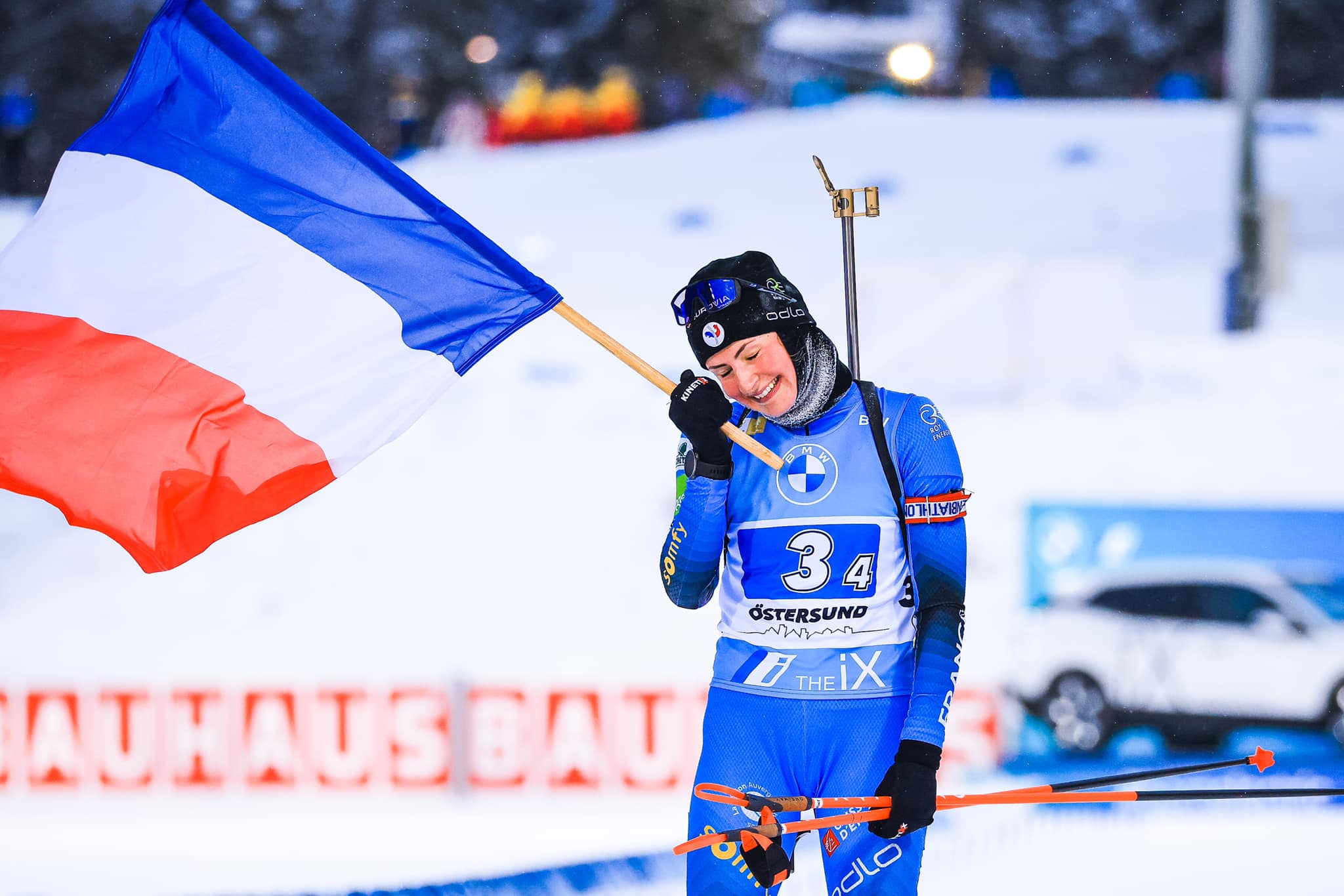 Le relai féminin femmes remporte la première course de la saison de biathlon