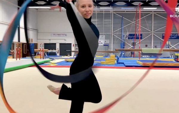 Seniya MOUSTAFEAVA du SMB Gymnastique partage sa vision du sport au féminin dans le cadre de la semaine sport et femmes lancée à Bourges.