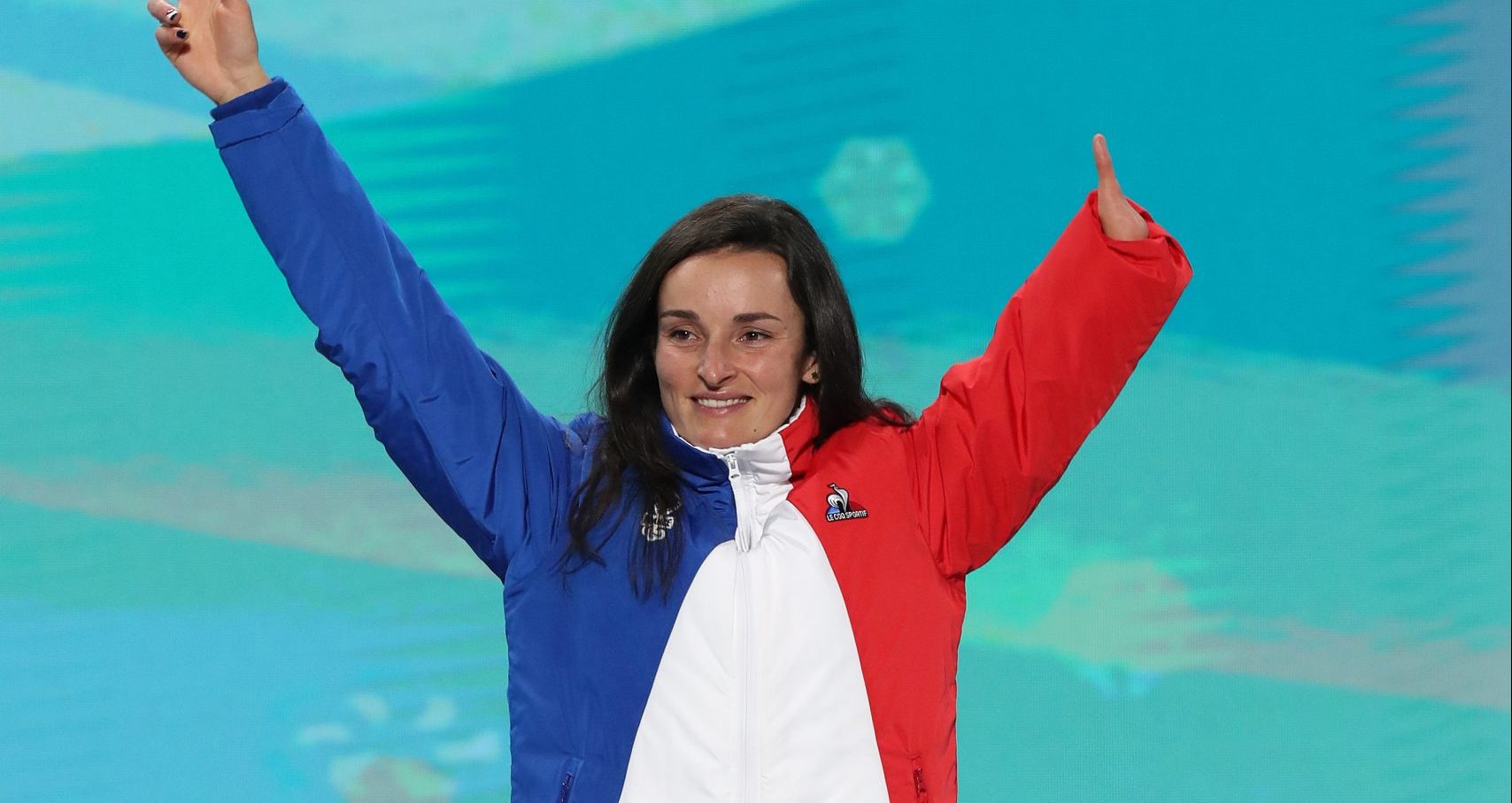 Marie Bochet savoure sa médaille d'argent en para ski aux Jeux olympiques de Pékin