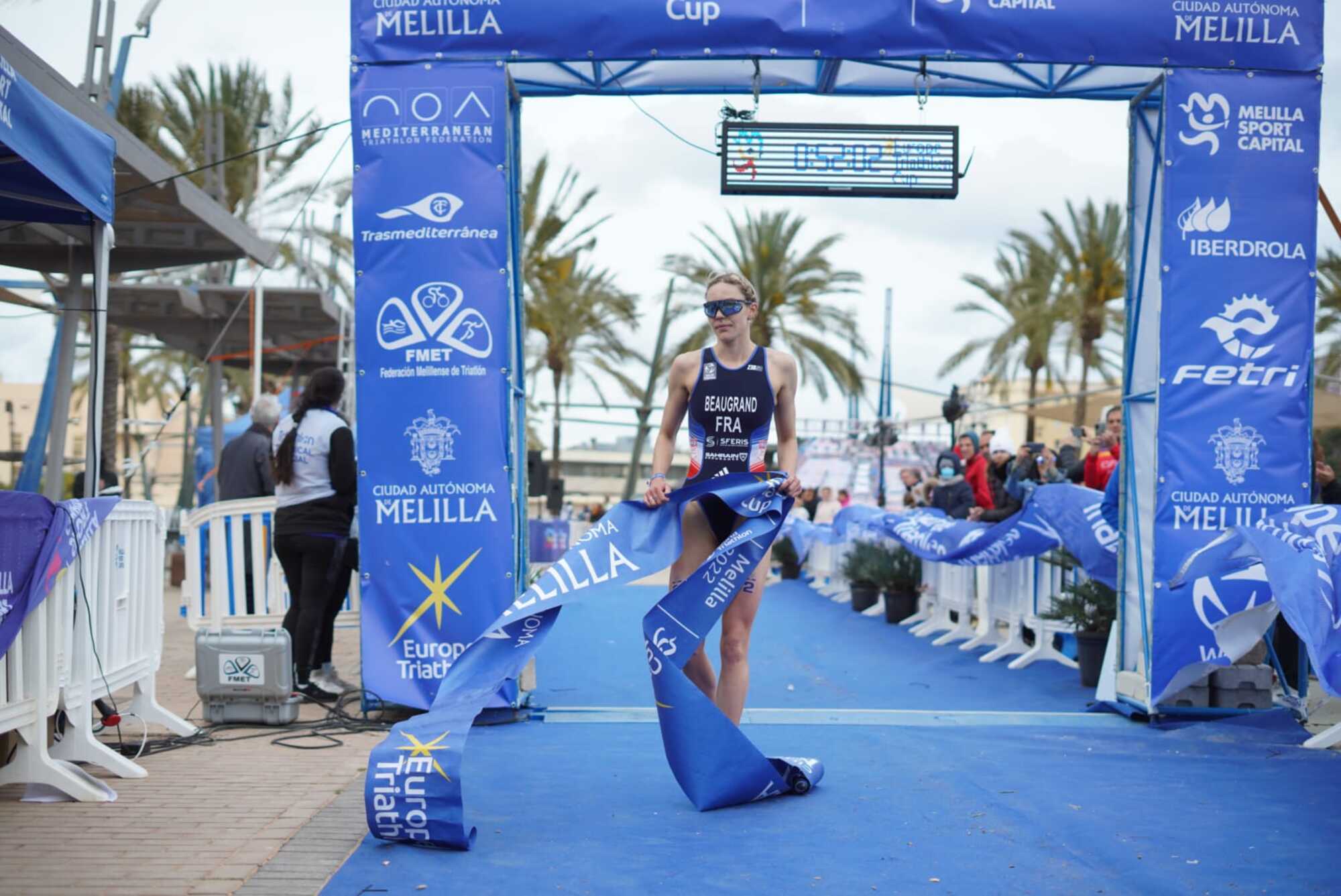 Cassandre Beaugrand a pris la première place de la coupe d'Europe de triathlon