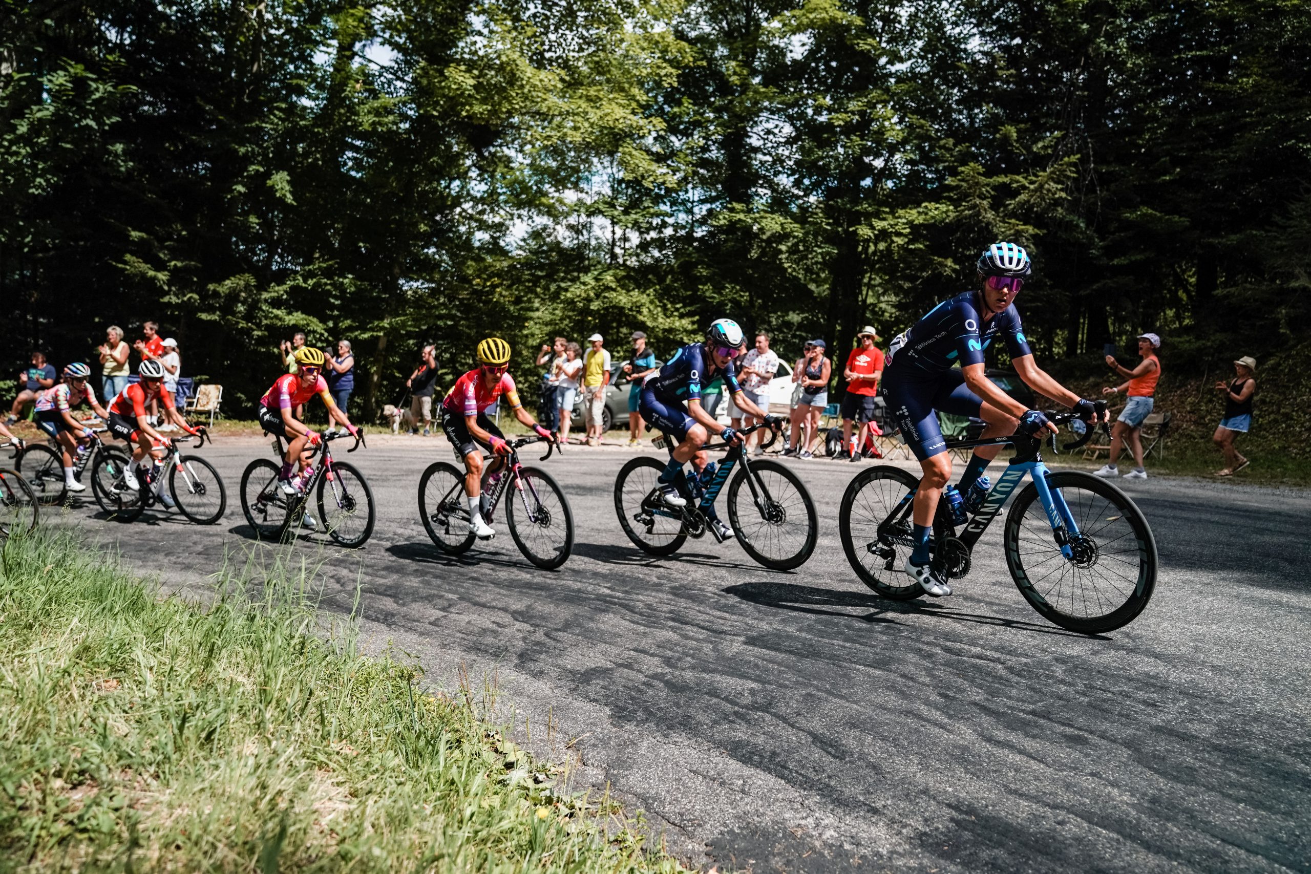 le sport féminin est de plus en plus présent à la télévision, c'est notamment le cas grâce au retour du Tour de France