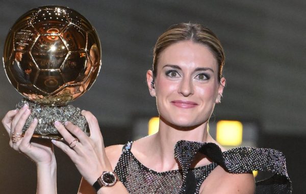 Alexia Putellas a remporté le Ballon d'or pour la deuxième fois consécutive