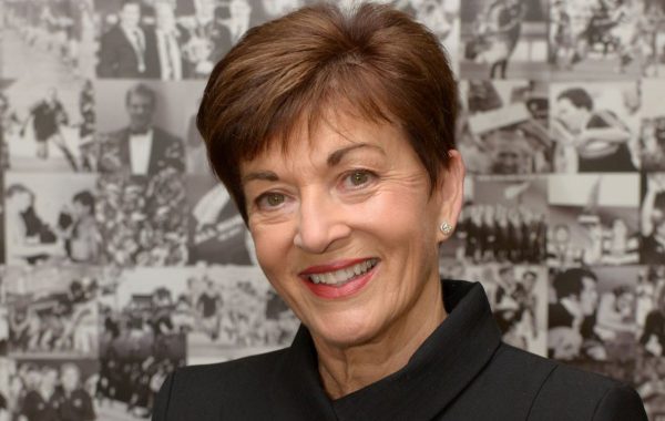 Pour la première fois, une femme dirigera la Fédération néo-zélandaise : Patsy Reddy, 68 ans, ancienne gouverneure générale du pays.