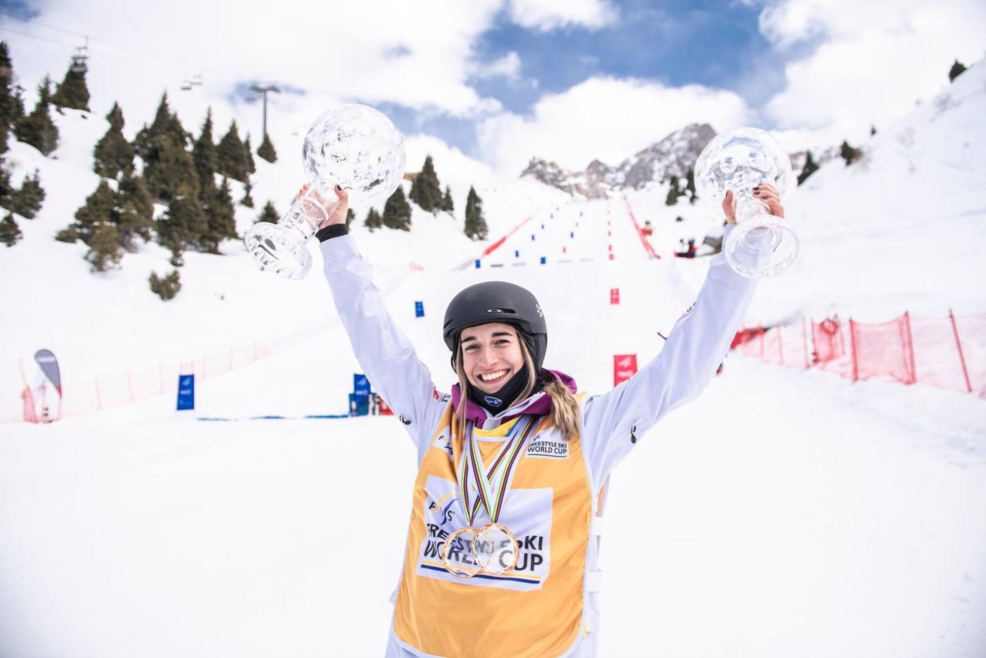 Perrine Laffont a décroché le gros globe de cristal 2022/2023 de ski de bosses