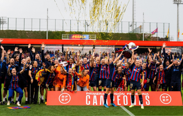 Les joueuses du FC Barcelone célèbrent leur 4ème Liga consécutive @FCBarcelona