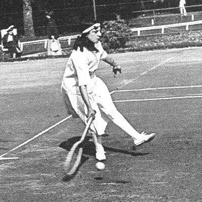 La jeune "divine" en 1914 @histoiredutennis