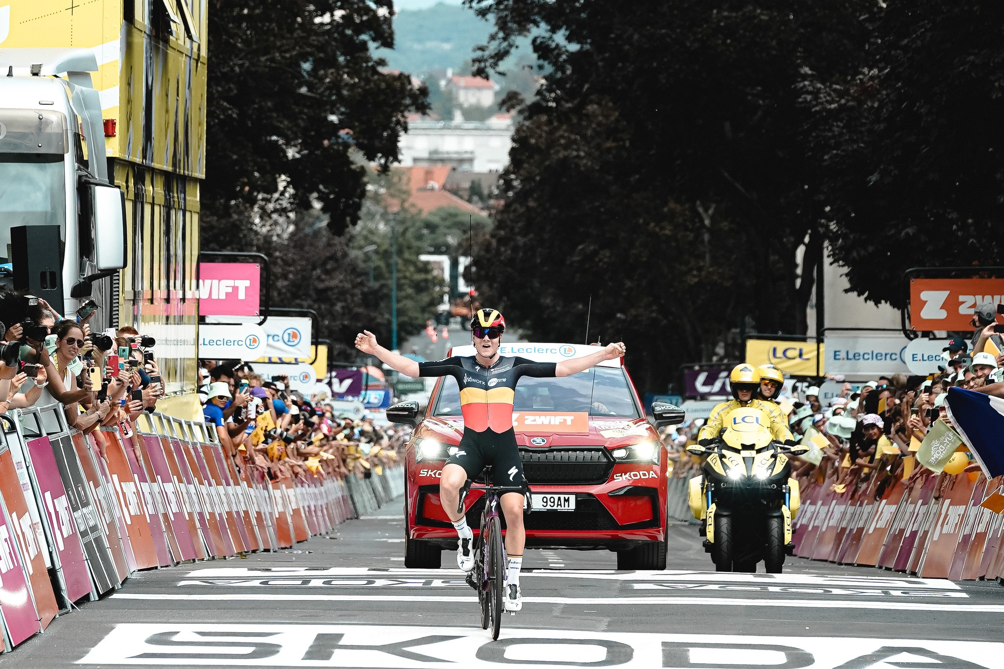 La victoire pour Lotte Kopecky à Clermont @ASO