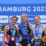 Le podium du Super Sprint avec Cassandre Beaugrand sur la plus haute marche @World Triathlon