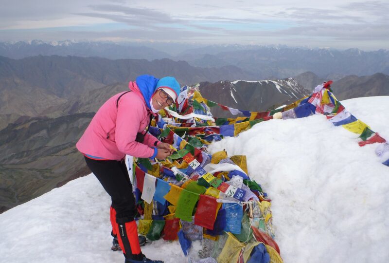 Au commet sommet du Stok Kangri en Inde (Himalaya, 6153 m)