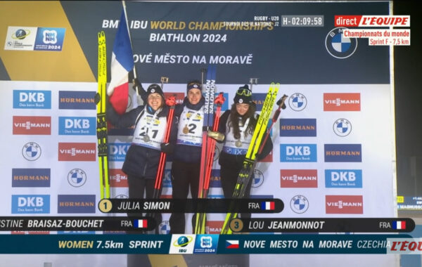 Julia Simon, Justine Braisaz-Bouchet, Lou Jeanmonnot-Laurent et Sophie Chauveau. Quadruple historique. Copyright : Aurélie Bresson Les Sportives